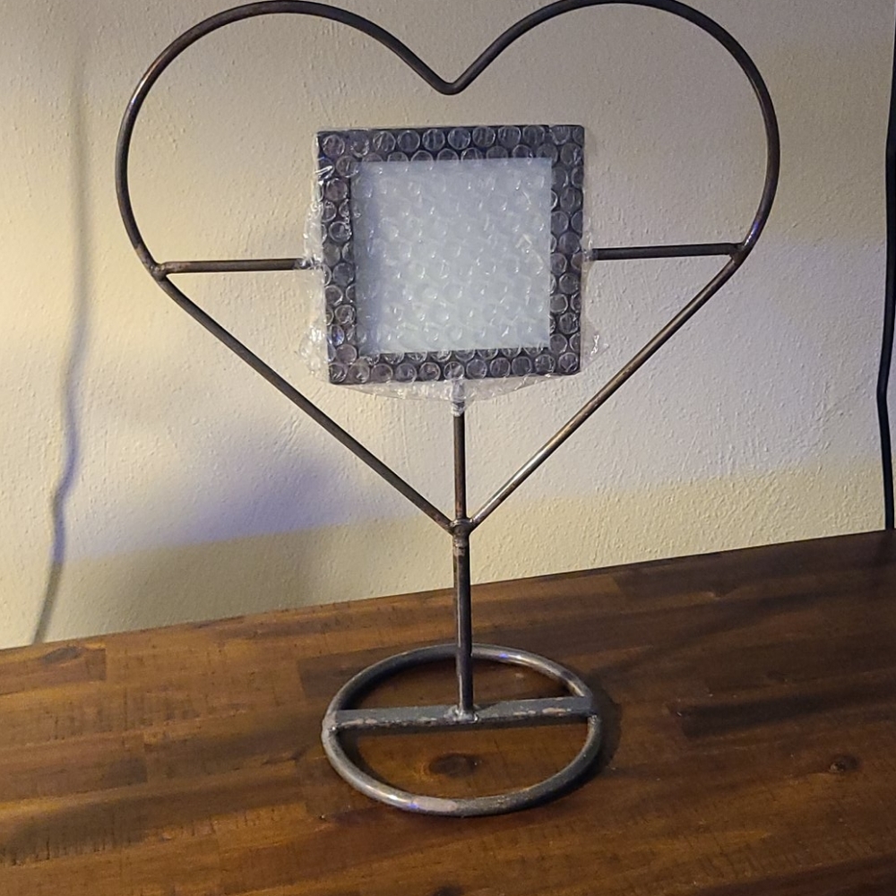 Picture frame - Picture 2 of 3